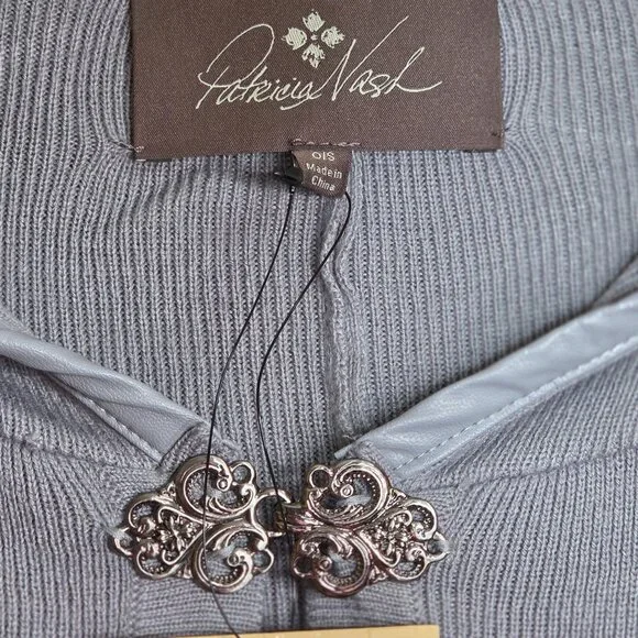 NWT Patricia Nash Women's Hooded Long Cape Topper with Clasp - Grey - Picture 4 of 5